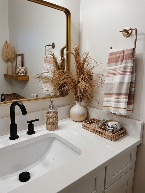 Boho texture duo: feathery pampas grass meets artisanal woven accents