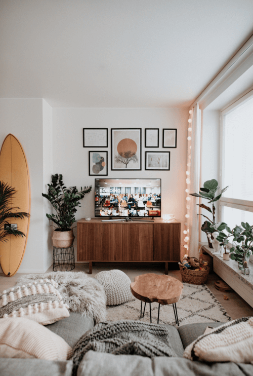 Creative gallery wall and cozy decor