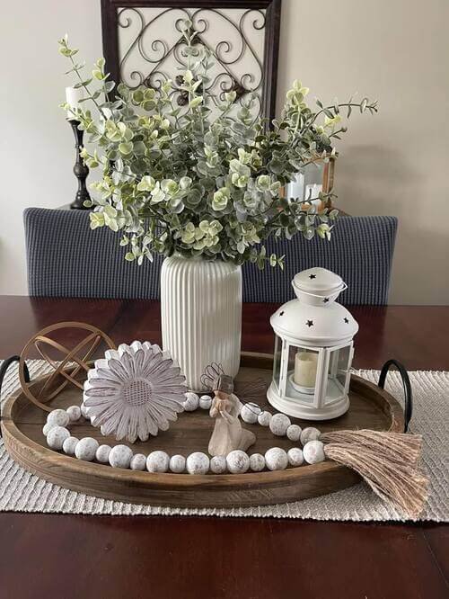 One perfect branch in a slender vessel