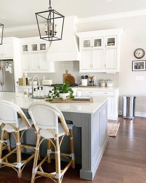 Natural textures, warm light, and culinary inspiration