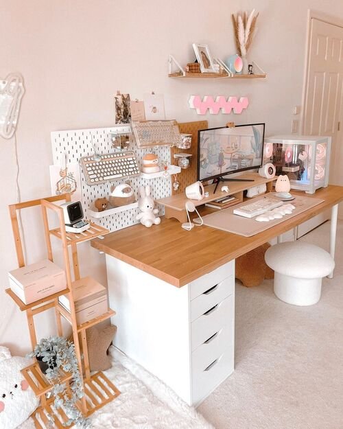 Embrace timeless elegance with a white and wood desk decor theme